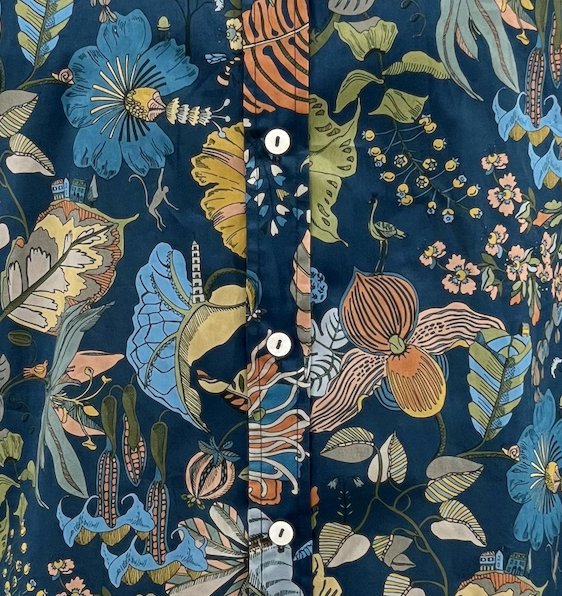Fantasy Land, Blau Closeup.jpg